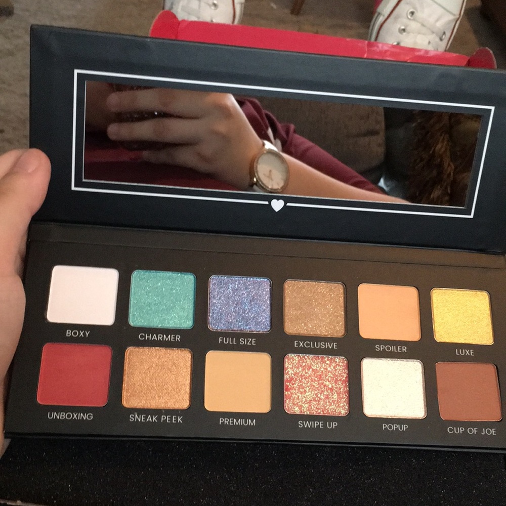 Eyeshadow palette